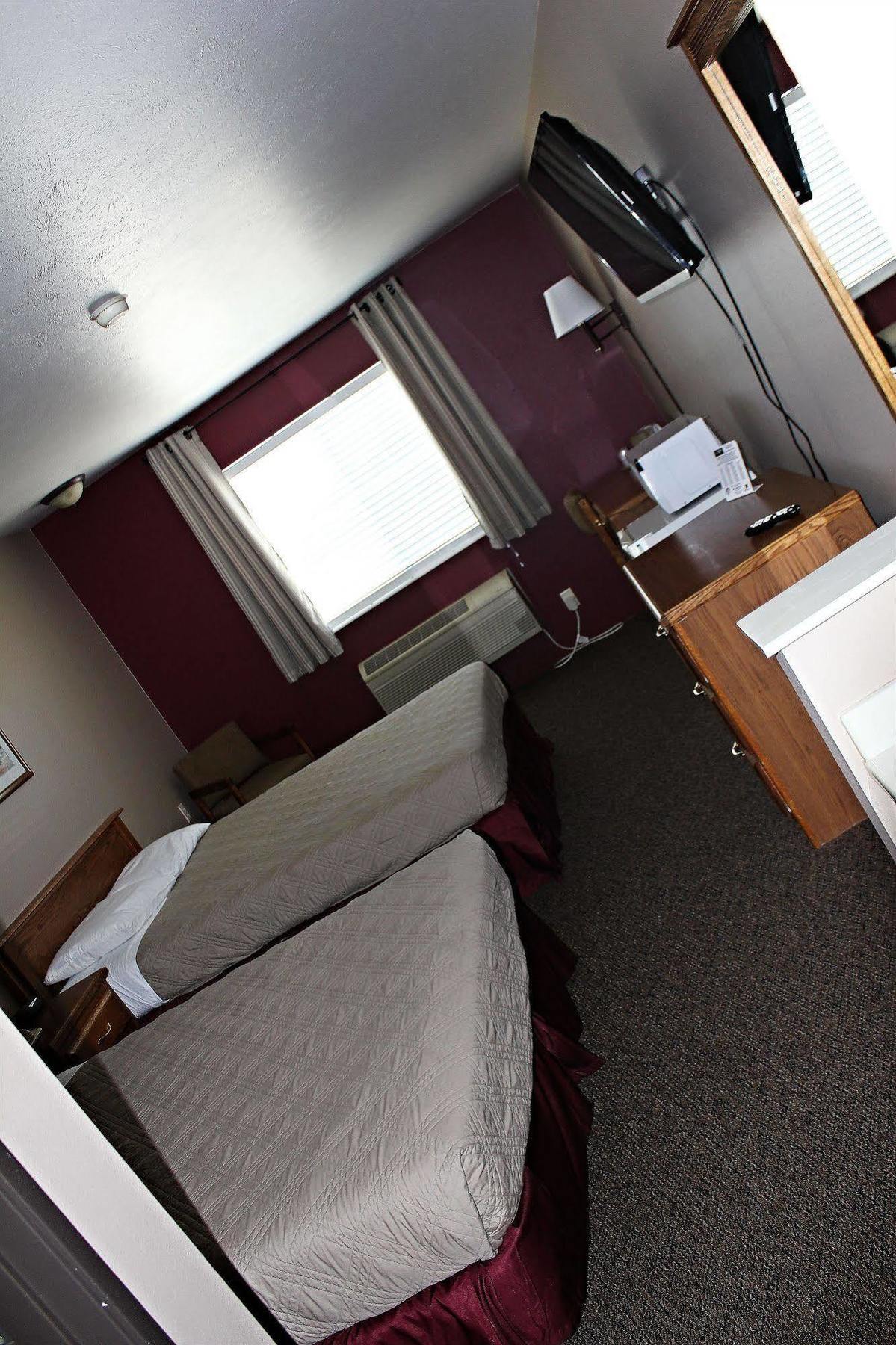 Capri Inn & Suites - Beatrice Extérieur photo