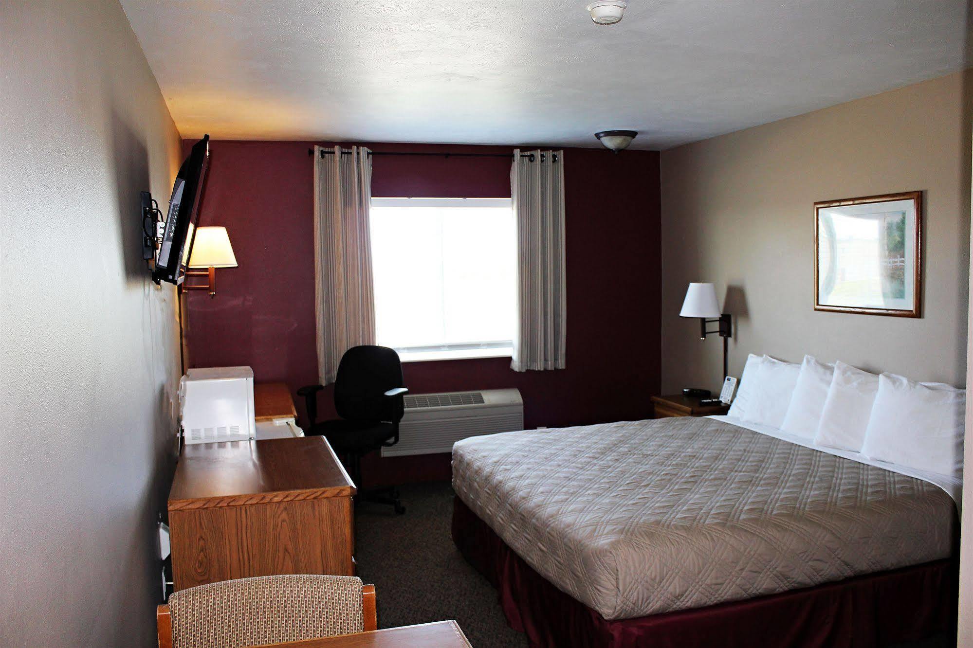 Capri Inn & Suites - Beatrice Extérieur photo